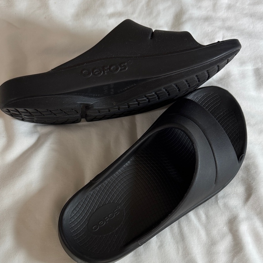 OOFOS OOahh Black Slide Sandals Women’s 10/ Men’s 8 - Picture 6 of 7